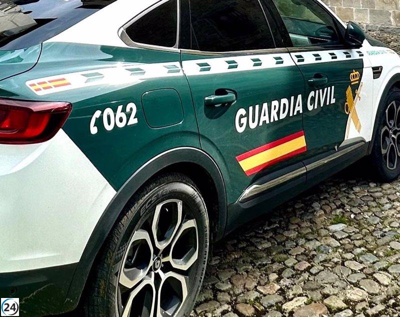 La Guardia Civil arresta a un sospechoso del asesinato a tiros de un hombre en San Roque, Cádiz.