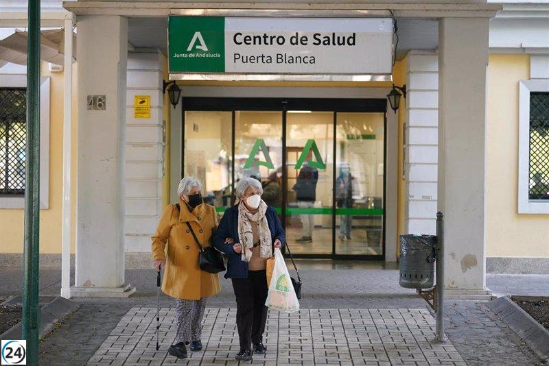 Andalucía impone el uso obligatorio de mascarillas en centros sanitarios desde este jueves.