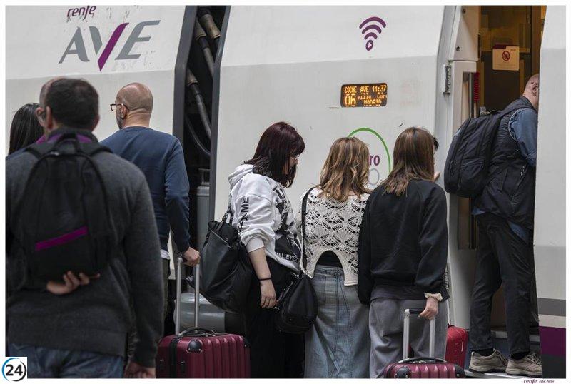 Renfe incrementa oferta de plazas en trenes AVE y de Larga Distancia para la Feria de Abril de Sevilla