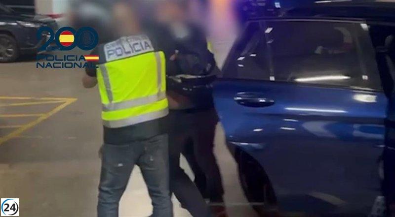 Dos individuos arrestados por retener a un ciudadano sueco durante casi un mes y pedir un rescate de 500.000 euros en criptomonedas en Málaga.