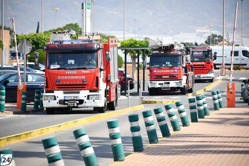 Trágico accidente en El Ejido: dos fallecidos tras colisión y incendio de vehículos.