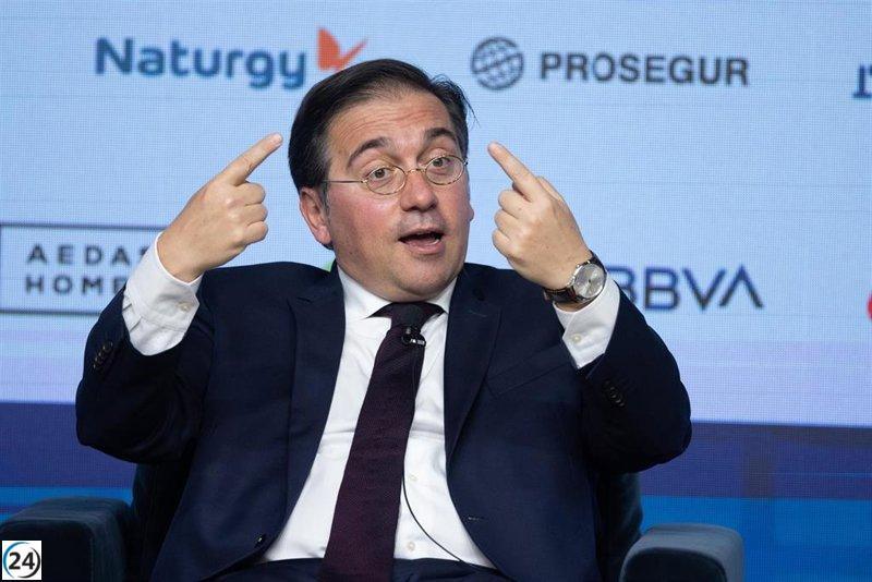 Albares busca respaldo de Moreno para un posible acuerdo sobre Gibraltar.