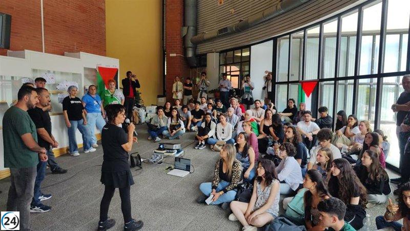 Estudiantes de la Universidad de Málaga se encierran en la biblioteca en apoyo a Palestina