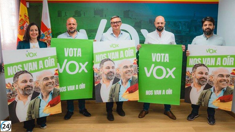 Gavira presenta a Vox como la única alternativa frente a la coalición PP-PSOE en Almería.