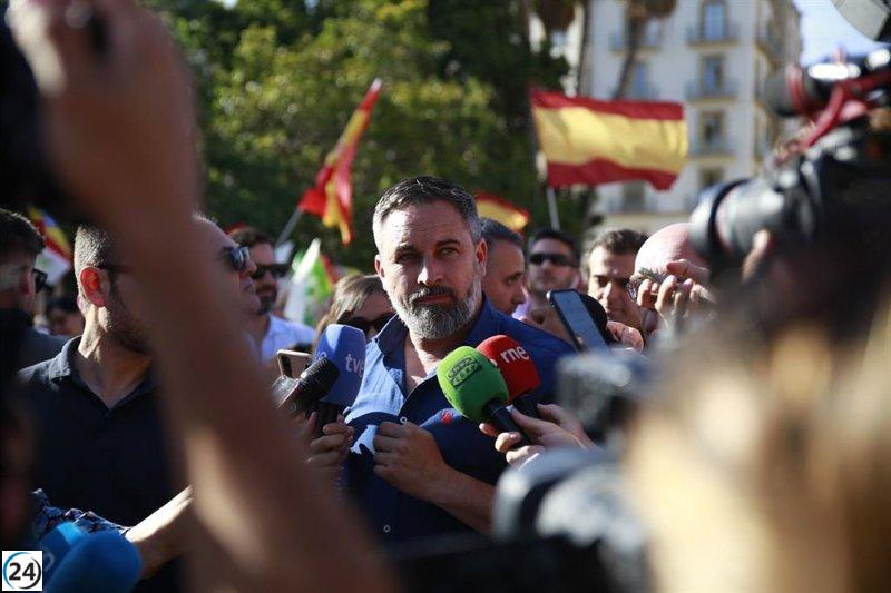 Abascal consideraría pactar con Feijóo solo si este se compromete por escrito a no aliarse con Junts.