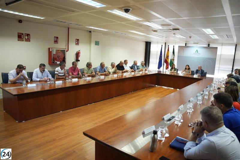 Acerinox y trabajadores de Los Barrios firman nuevo convenio en Consejería de Empleo