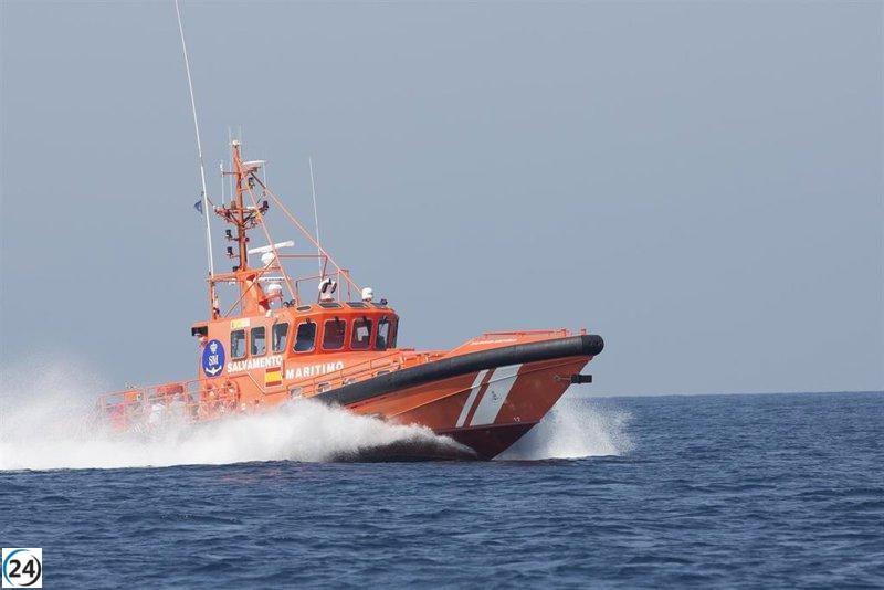 Rescatados cinco migrantes con hipotermia en la costa gaditana.