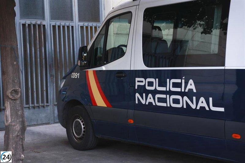 Importante operación antidroga en El Ejido: dos arrestados con 182 kilos de hachís en un camión de verduras.