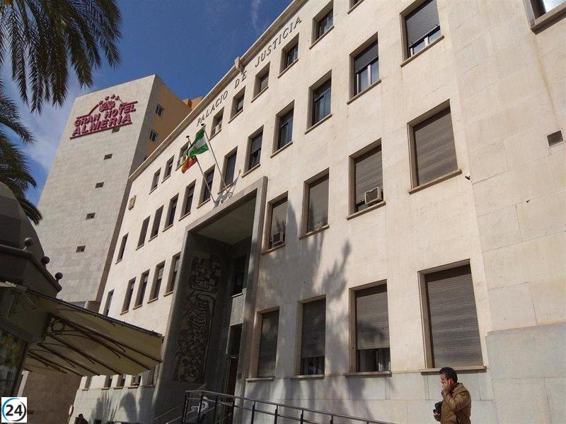 Condena de un año de prisión por contratar a migrantes sin contrato en un invernadero de Níjar.