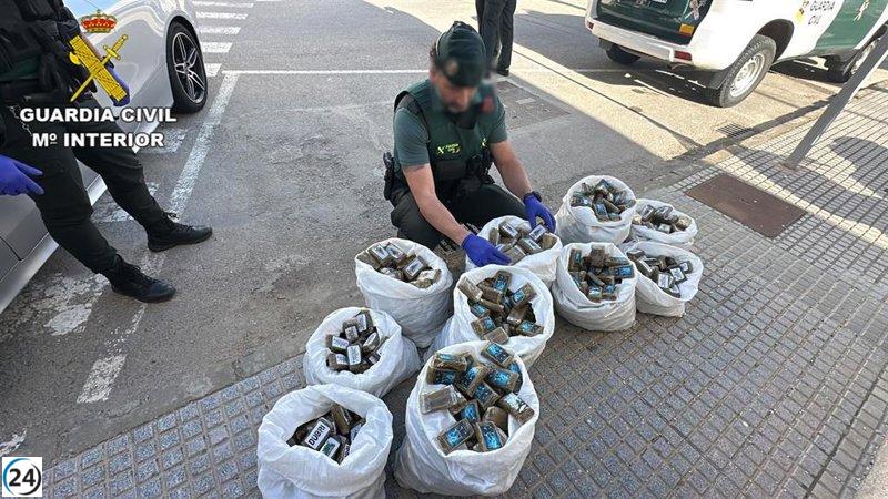 Capturan a un conductor en Bornos que esquivó un control con 180 kilos de hachís.