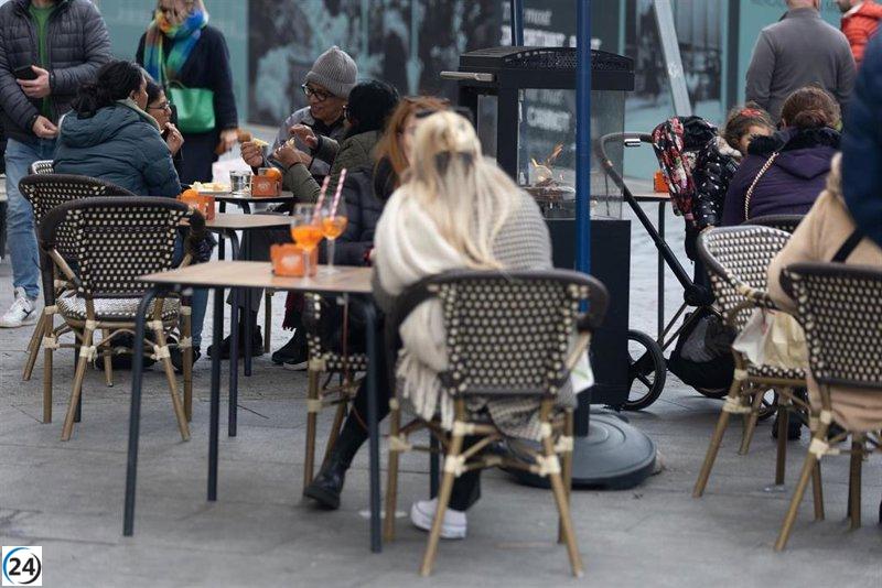 Andalucía lidera el crecimiento laboral en turismo en octubre, sumando 14.213 empleos respecto a 2023.
