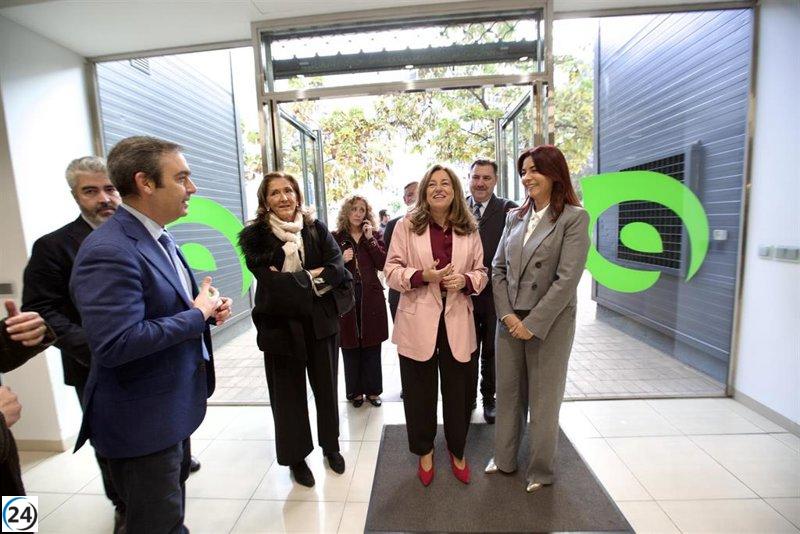 Andalucía impulsa la FP Dual con nuevo acuerdo para beneficiar a 47,000 estudiantes.