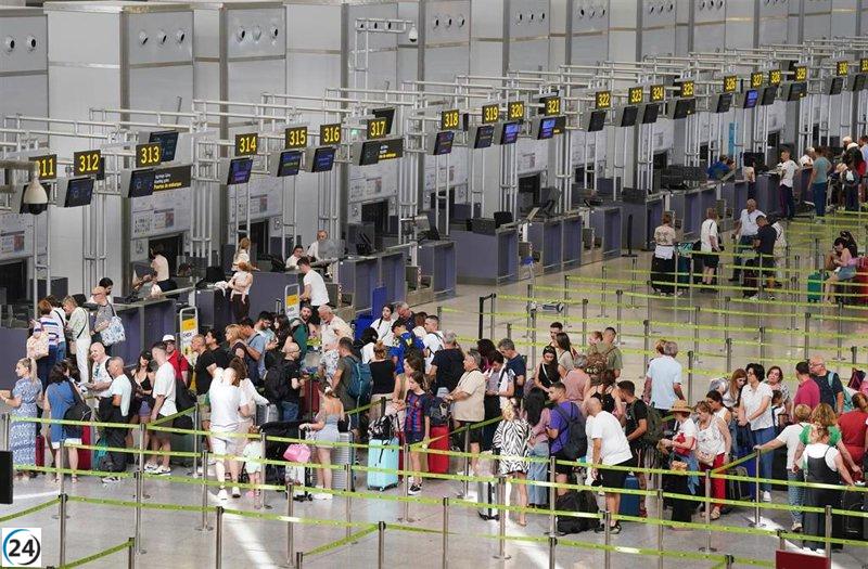 Andalucía anticipa 11.633 vuelos internacionales estas navidades, predominando Málaga con el 64% de salida.