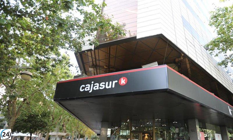 Cajasur logra que el 100% de su plantilla se sume a un ERE voluntario de 260 empleados.