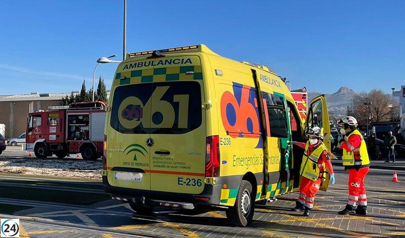 Fallece un joven de 20 años en accidente de moto con una caravana en Almería.