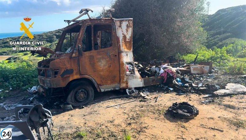 Arrestan al sospechoso del asesinato de una mujer encontrada en una autocaravana incendiada en San Roque (Cádiz)
