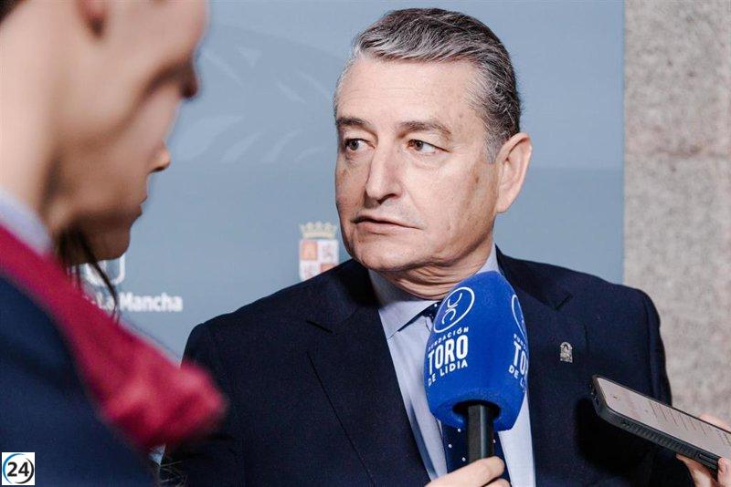 Junta destaca el respaldo del PP al decreto 'ómnibus' como un acto responsable ante los compromisos de Sánchez con Junts.