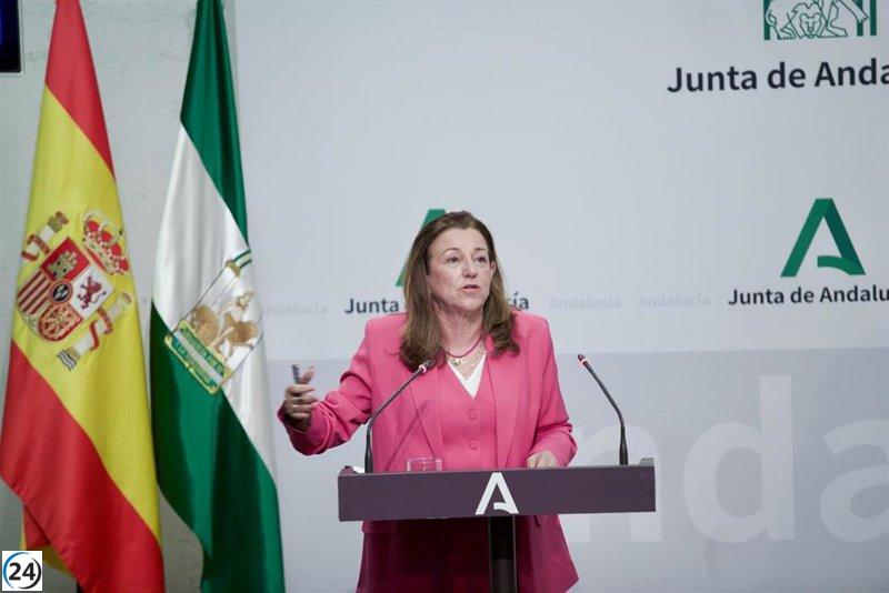 Andalucía garantiza guarderías gratuitas para niños de 2 a 3 años el próximo año escolar y responsabiliza al Gobierno por obstáculos en su implementación.
