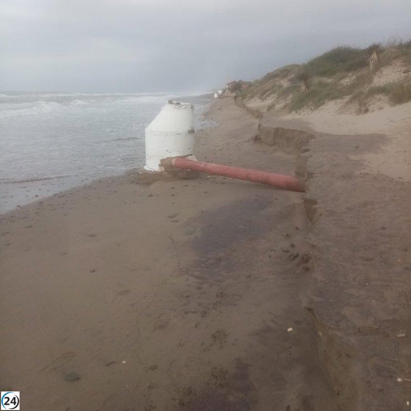 El temporal arrasa las playas de Marbella, dejando un 20% de arena perdida y afectando infraestructuras.