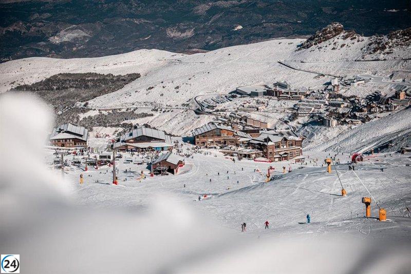 Sierra Nevada anticipa un 50% de ocupación tras descenso en reservas por mal clima y amenaza de huelga.