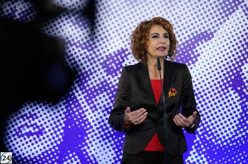 Montero denuncia a quienes usan las apariencias para ocultar su falta de acción por la igualdad.