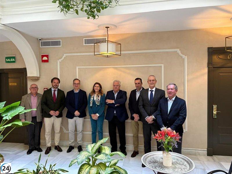Industriales de Huelva y el Campo de Gibraltar estrechan lazos para proteger el sector en Andalucía.