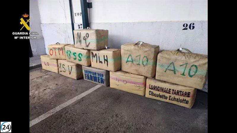 La Guardia Civil desmantela la red criminal 'El Tarta' que traficaba hachís desde Marruecos a España.