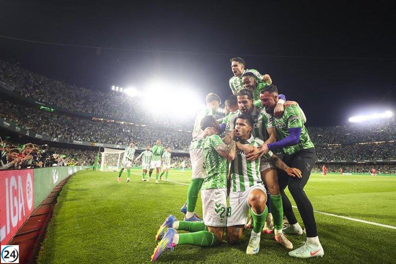 El Betis se impone en el derbi y apunta a la Champions, rivalizando con el Villarreal.