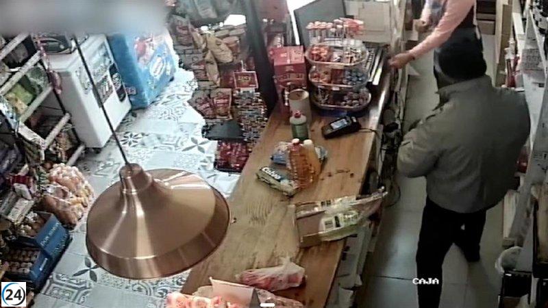 Cae en manos de la justicia un hombre que asaltó un comercio en Viator con una navaja por 800 euros.