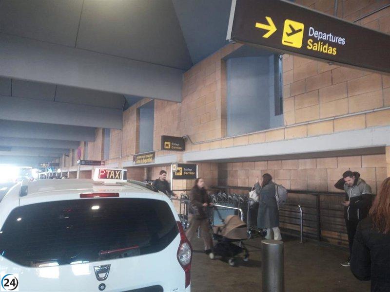 Conflicto legal por el sistema de turnos en la estación de taxis del aeropuerto de Sevilla