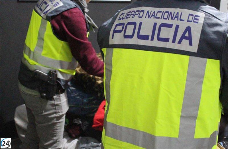Desmantelan red de explotación laboral en Sevilla: dos jornaleros rumanos rescatados y once detenidos.