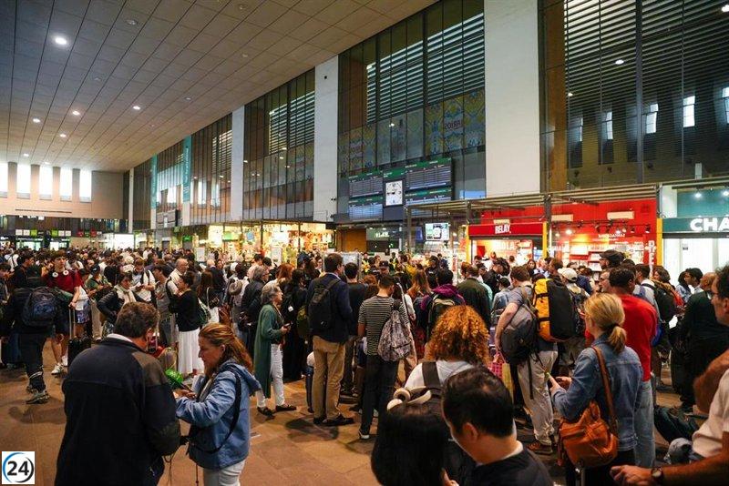 Andalucía avanza lentamente en la recuperación de los trenes Sevilla-Huelva, Avant y de Larga Distancia, mientras las Cercanías siguen ausentes.