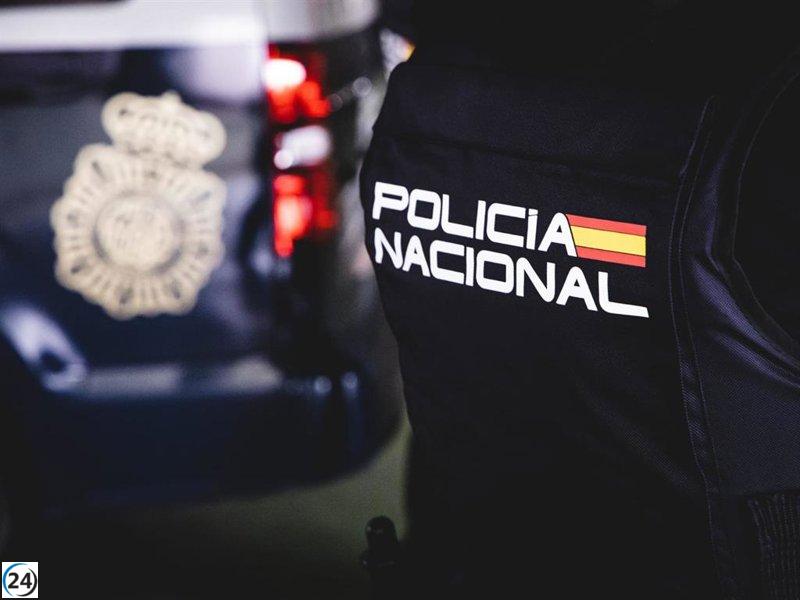 Detienen a un policía de Sanlúcar (Cádiz) por robo de materiales incautados y queda en prisión preventiva.
