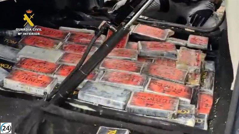 Tres arrestados cumplen pena por introducir más de 500 kilos de cocaína en la costa de Huelva.