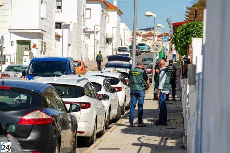 Encuentran un cuerpo que podría ser del sospechoso del feminicidio en Cartaya (Huelva).