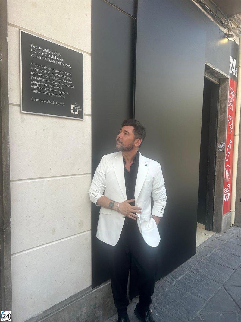 La casa de los García Lorca en Granada honra la memoria de Federico con una nueva placa.