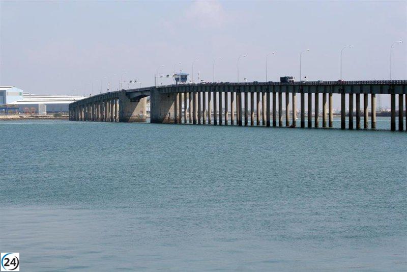 Sumar pide oficialmente a Óscar Puente renombrar el puente Carranza de Cádiz en honor a Rafael Alberti.