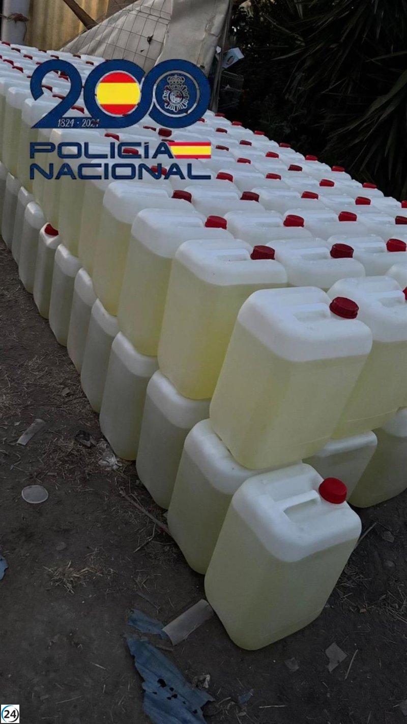 Desmantelan en El Puerto (Cádiz) un cargamento de más de 11.600 litros de combustible destinado al narcotráfico.
