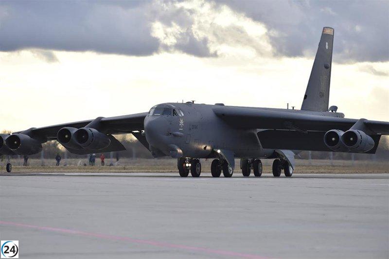 EE. UU. envía bombarderos B-52H a la base de Morón en Sevilla.