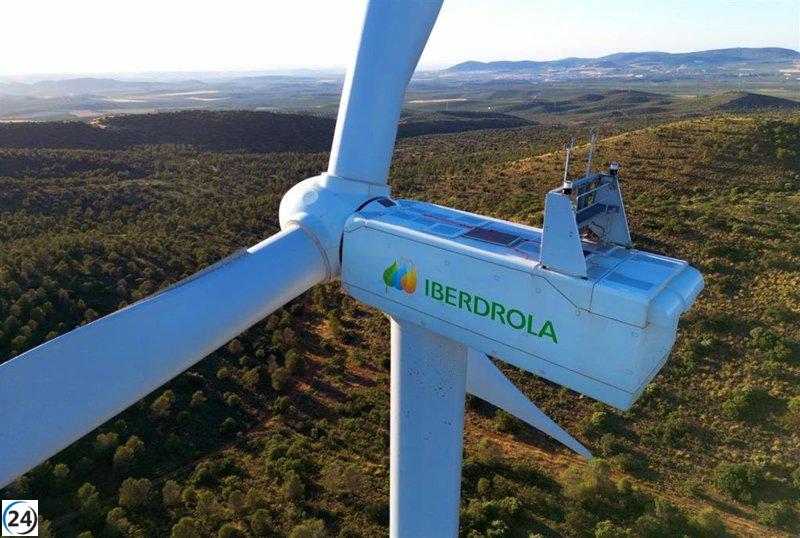 Iberdrola proyecta un aporte de 920 millones de euros a la economía andaluza en 2024 y 550 millones en impuestos.