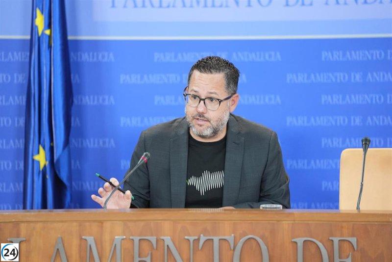 Adelante propone reforma para que solo estudiantes de escuelas privadas realicen la PAU, denunciando discriminación a la educación pública.