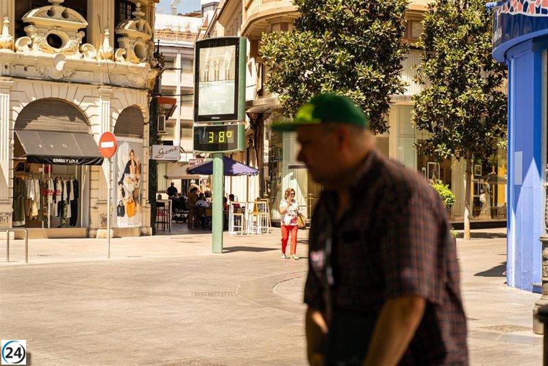 La ola de calor provoca alertas amarillas en Córdoba, Huelva, Jaén y Sevilla este sábado.
