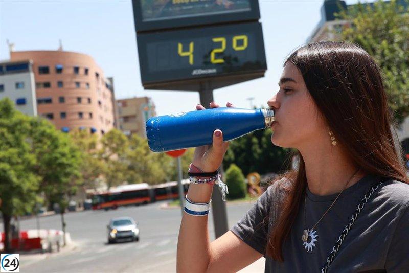 Morón alcanza un sofocante 42,9ºC, liderando el calor en Sevilla y Córdoba este domingo.