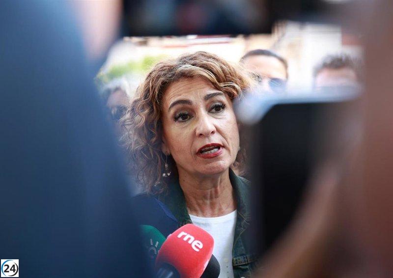 Montero expresa su decepción por Cerdán y afirma que hay razones suficientes para mantener el Gobierno.
