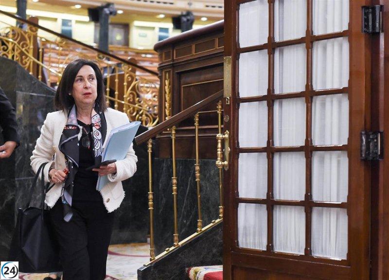 Robles anuncia despliegue de bombardeo estadounidense en Morón y Rota en respuesta a tensiones con Irán.