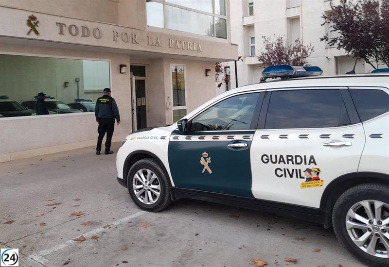 Tres arrestos tras el cierre de dos narcotráficos en Baeza.