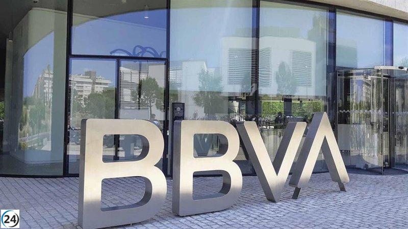 BBVA amplía su presencia en Andalucía con 350 nuevas oficinas tras la adquisición de Sabadell.