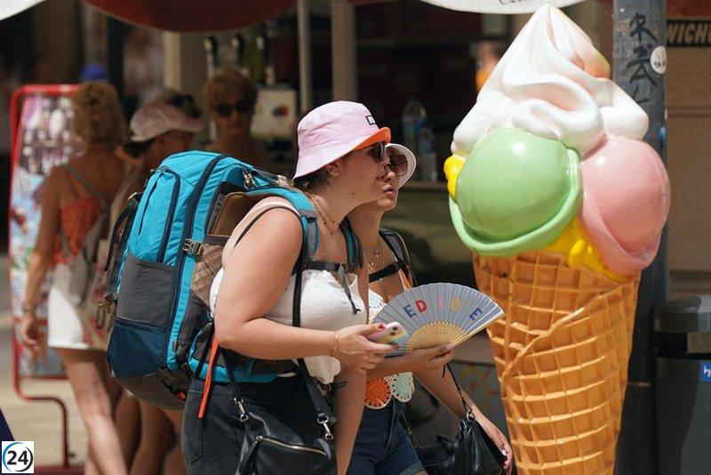 Andalucía recibe un impulso turístico en mayo con un aumento del 8,1% y un gasto de 1.902 millones.