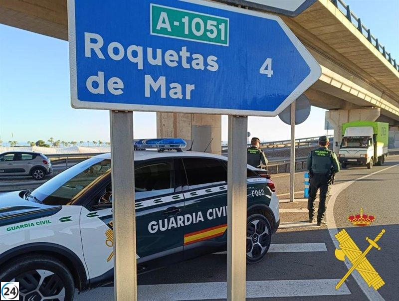 Arrestan a un individuo por atacar a un guardia civil fuera de servicio en Roquetas, Almería.