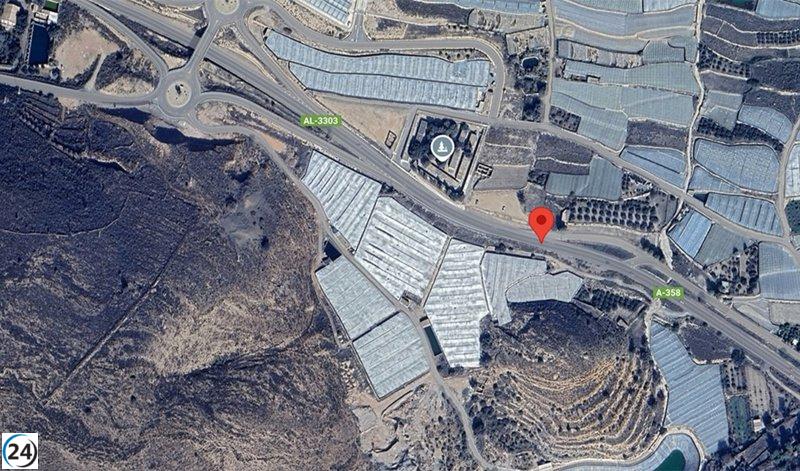 Tragedia en Dalías: un fallecido y dos heridos tras vuelco de vehículo.